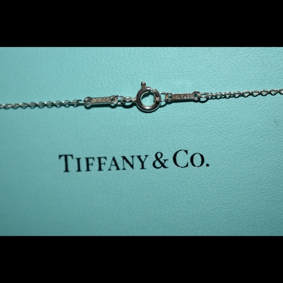 Tiffany & Co Elsa Peretti open heart Necklace - Picture 4 of 8